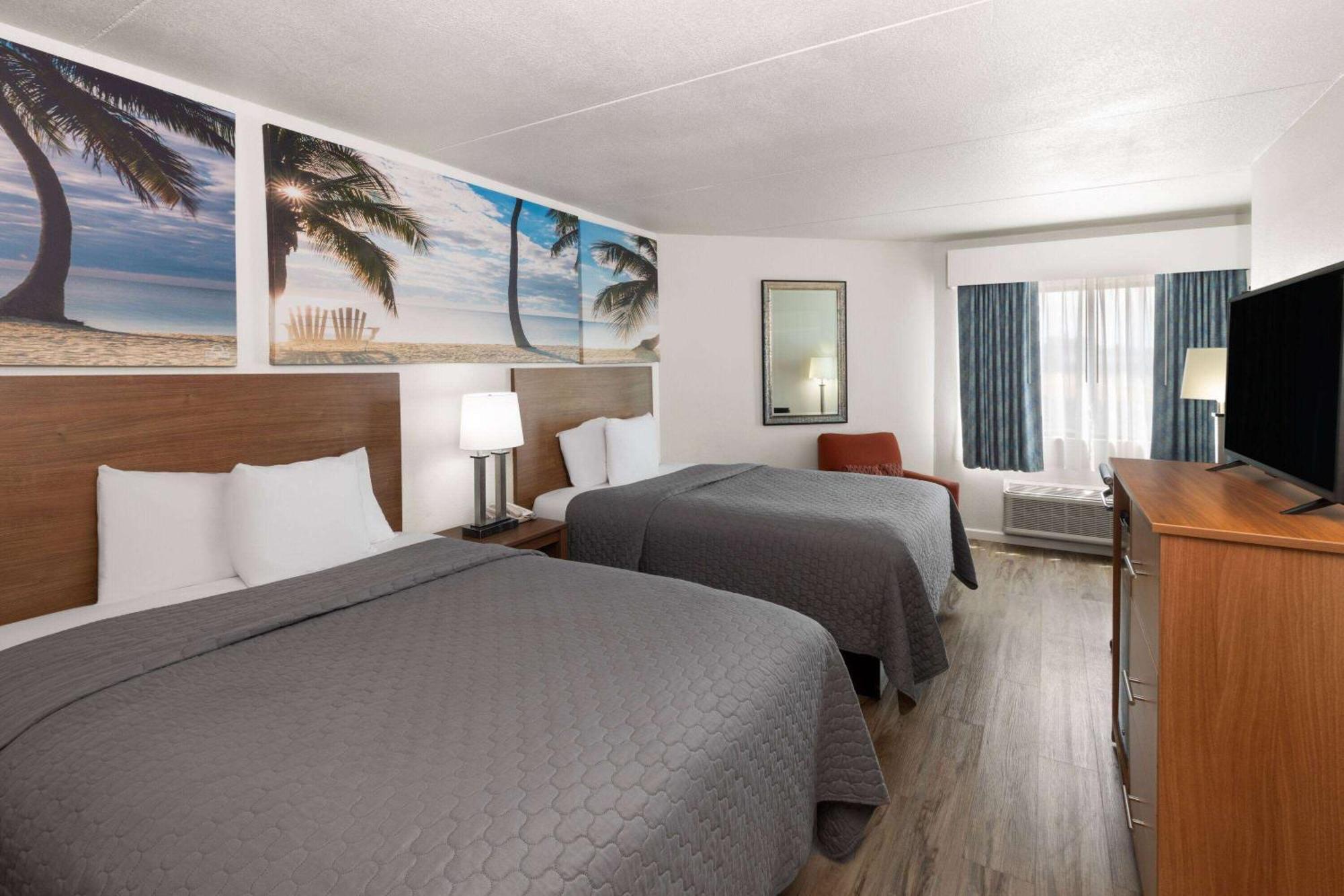 Days Inn By Wyndham Biloxi Beach Exterior photo